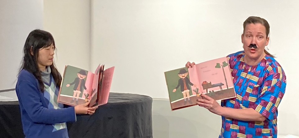 スウェーデンの子たちといっしょにおどろう！ 『うっかりおじさん』ブックダンス